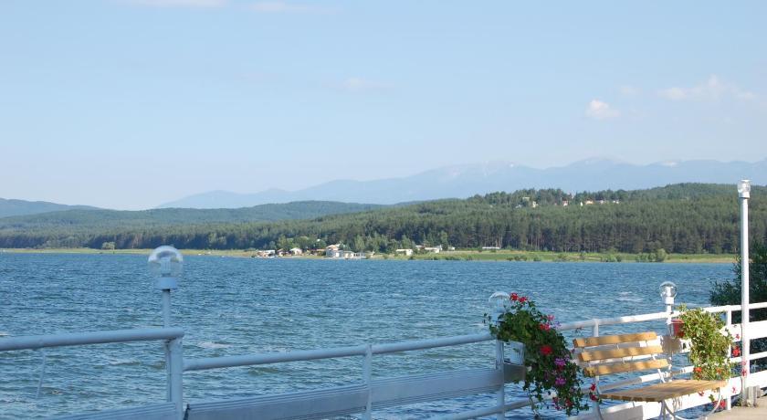 White Village Park Iskar Lake Pasarel Exteriör bild